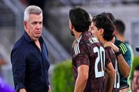 Javier Aguirre explica la ausencia de Henry Martín en la Selección Mexicana