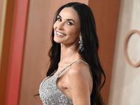 Demi Moore Reveals What She Whispered to Her Manager at the Oscars
