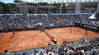 Internazionali di tennis in diretta, i match riprendono dopo lo stop per pioggia. Fuori Sara Errani