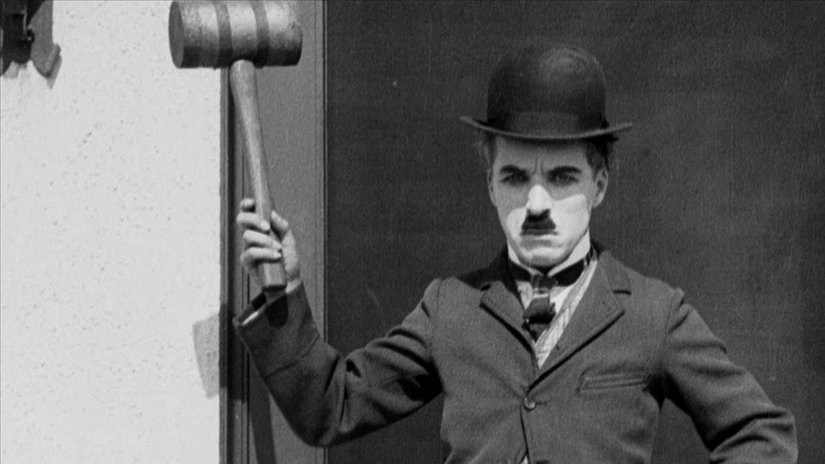 (Ünlü Komedyen Charlie Chaplin)