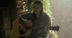 Ellie And Dina Navigate Seattle's Chaos In Latest Episode