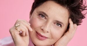 Isabella Rossellini Cast As Suzanne Blum In Wallis Simpson Biopic