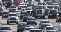 Trump administration rolls back fuel economy standards