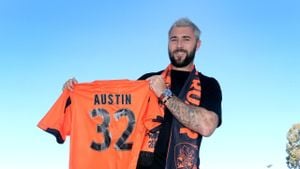 Brisbane Roar Welcomes New Players Amali Kinsella And Austin Ludwik