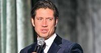Vernon Kay to broadcast BBC Radio 2 show live from Beverley on VE Day