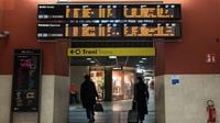 A maggio più di 30 scioperi dei trasporti in tutta Italia. Treni, aerei, metro e bus: chi si ferma e quando
