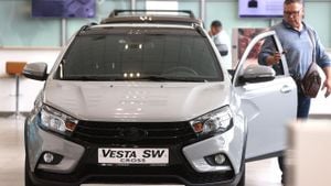 AvtoVAZ Faces Sales Slump Amid Rising Inventory