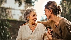 Yaşlandıkça Sosyalleşmek Daha Zor Hale mi Geliyor?