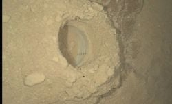 Curiosity Rover’dan Mars’ta Tatil Öncesi Kritik Keşif: Organik Madde Analizi ve 360 Derecelik Yeni Görüntüler.