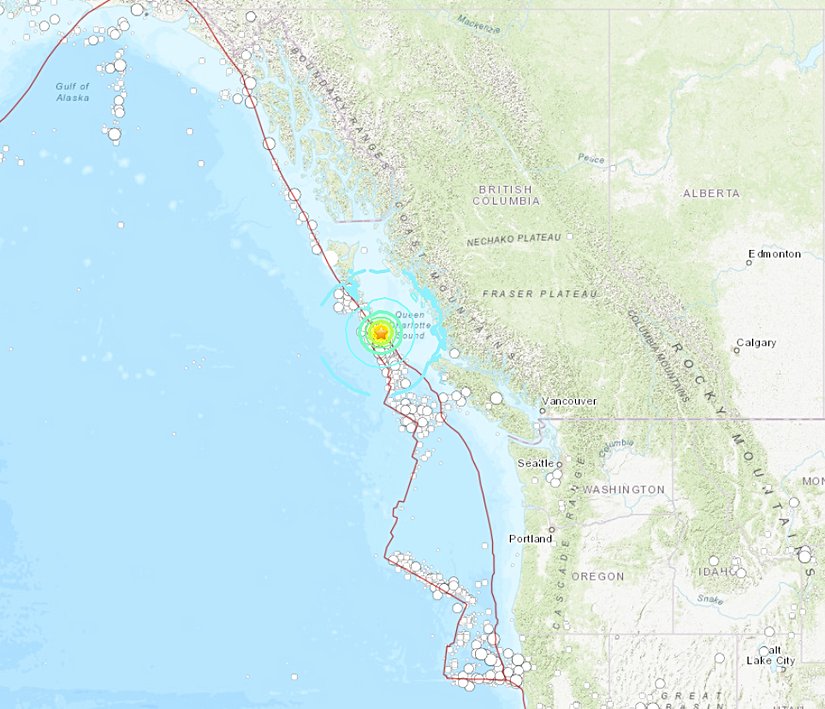 Port McNeill, Kanada depreminin merkez üssü, geçmiş depremler ve tektonik kıta sınırları haritası