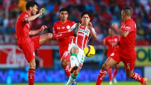 Toluca Overcomes Necaxa 5-2 With Alexis Vega's Hat-Trick