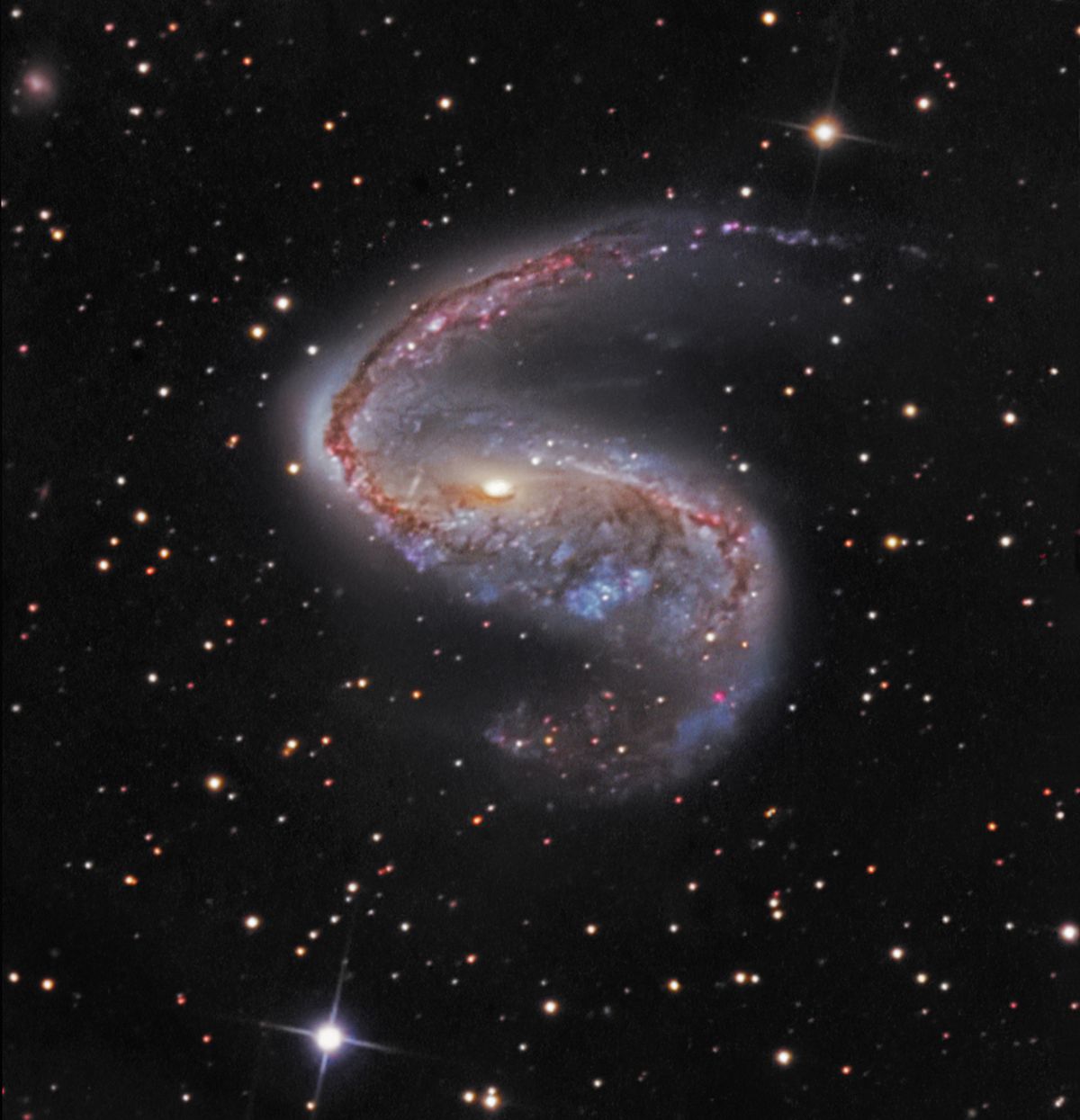 NGC 2442: Galaxy in Volans