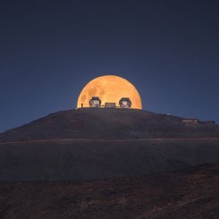 Gözlemevinde Dolunay