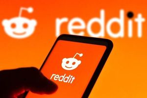 Reddit Faces Stocks Fluctuation Amid Google Partnership Expansion