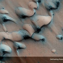 Sand Dunes Thawing on Mars