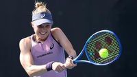 Britain's Harriet Dart issues apology after saying opponent 'smells really bad' during a match