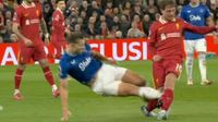 Premier League release statement as Tarkowski dodges red card for horror tackle
