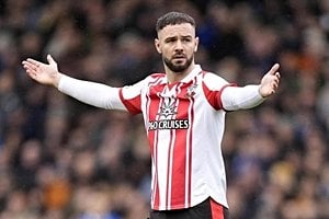 Southampton Lead Stoke City Amid Armstrong Transfer Drama