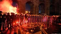 Turkey's Erdogan says he 'won't give in' amid protests – DW – 03/21/2025