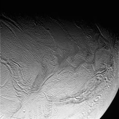 Cassini Passes Through Ice Plumes of Enceladus