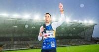 Kevin Sinfield knighthood calls grow grows as public demand rule change