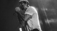 DEFTONES tease the arrival of 'private music'