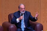 ¿Mejor que el INAPAM? Carlos Slim dará trabajo a adultos mayores con sueldo de $6,000
