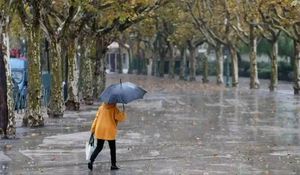 Severe Weather Alerts Issued Across France This Weekend