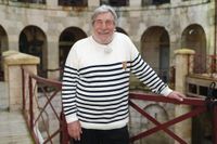 Fort Boyard : Jean-Pierre Castaldi au plus mal ? L’équipe aux petits soins - Télé Star