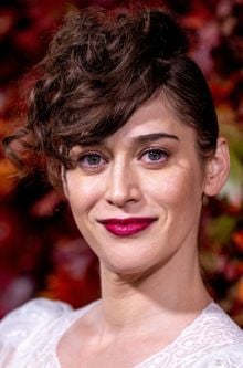 Lizzy Caplan