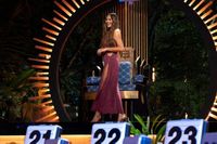 David's DONDI Finale Gameplay Had Banker Chrissy Teigen Literally Rolling on the Floor