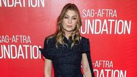 «Cela n'aurait aucun sens» : Ellen Pompeo explique pourquoi elle ne quittera pas «Grey's Anatomy»