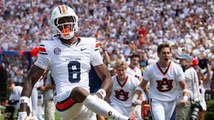Auburn Star Cam Coleman Enters Transfer Portal Shakeup