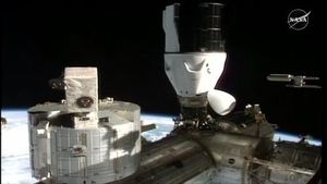 SpaceX Delivers International Crew To Space Station