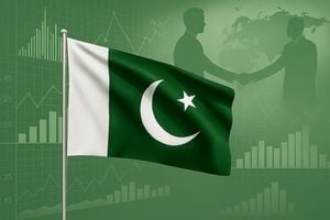 Saudi Pakistan Defense Pact Sparks Debate Over Risks