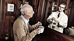 Aynaya Bakarken Aslında Geçmişimizi Görüyoruz!