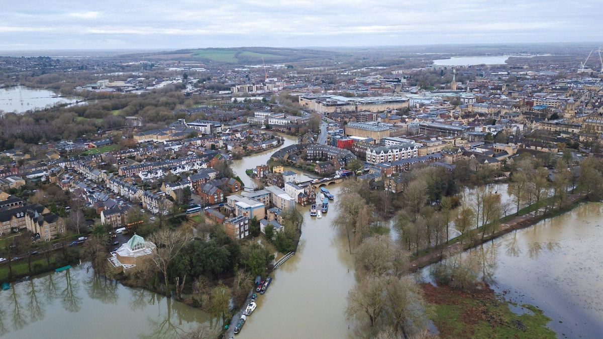 Severe Flooding Hits Oxfordshire As Storm Bert Strikes - The Pinnacle ...