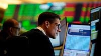 S&P 500 snaps four-week losing streak