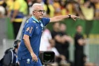 Dorival chama Beraldo, Éderson, João Gomes e Weverton para jogo com Argentina