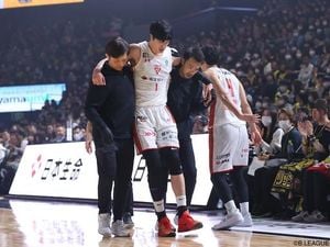 Yuta Watanabe Faces Injury In Key B.LEAGUE Game