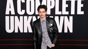 Timothée Chalamet Channels Bob Dylan At Premiere