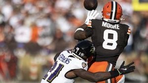 Buffalo Bills Sign Elijah Moore To One-Year Deal