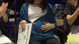 Mayu Watanabe Announces Third Pregnancy Joyfully