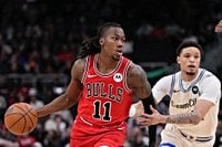 Timberwolves acquire Ayo Dosunmu for scoring depth in trade-deadline deal with Bulls, AP source says