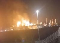 Il boato e poi le fiamme nella raffineria Api di Falconara, l'incendio dopo l'esplosione - Il video