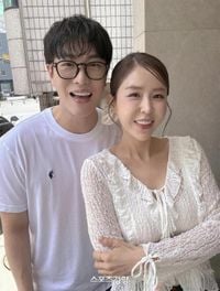 신지♥문원, 결혼 앞두고 '가짜뉴스' 몸살···변호사도 경고 : 네이트 연예
