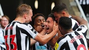 Newcastle United Overwhelms Nottingham Forest 4-1