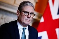 Starmer considering compulsory digital ID cards to stop small boats