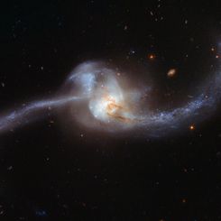  NGC 2623: Merging Galaxies from Hubble 