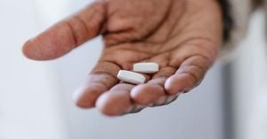 Trump Sparks Uproar With Tylenol Autism Warning
